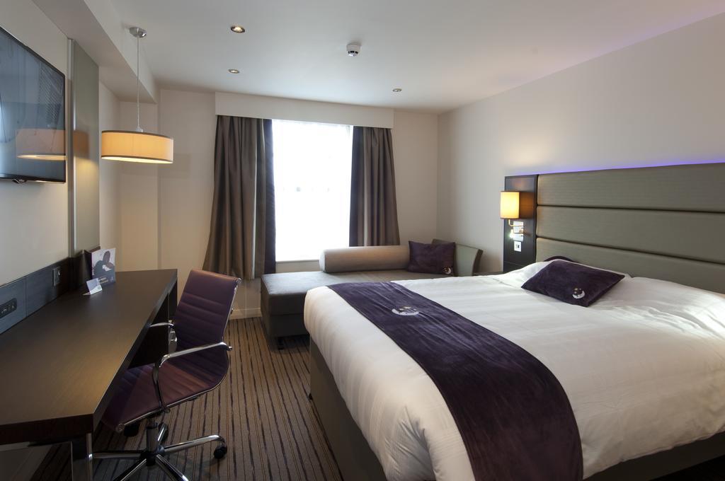 Premier Inn London Elstree / Μπόρχαμγουντ Εξωτερικό φωτογραφία