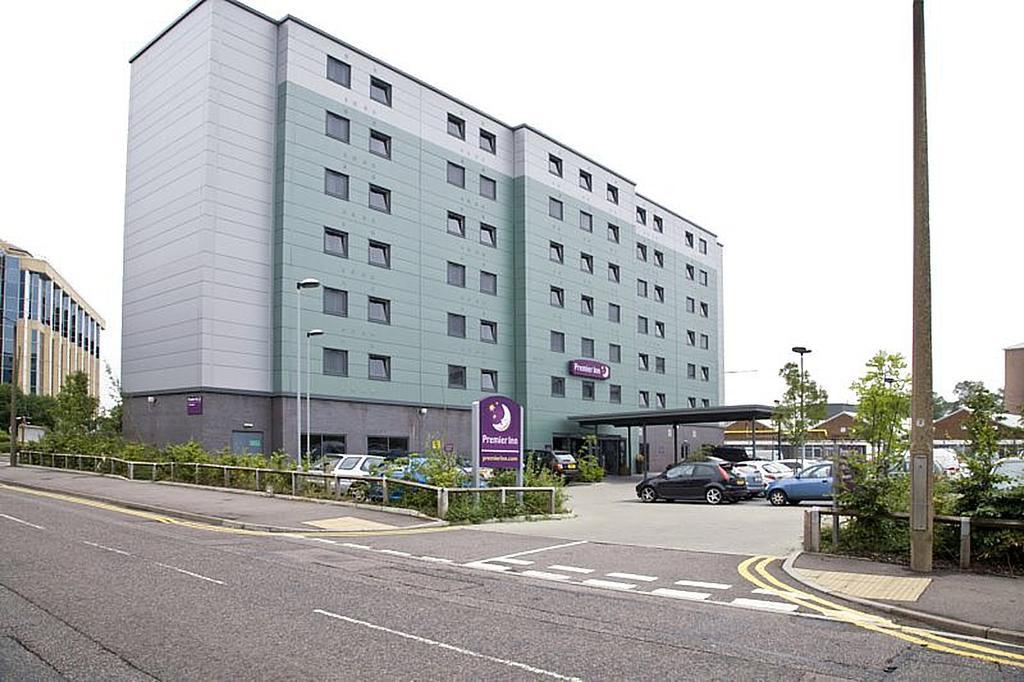 Premier Inn London Elstree / Μπόρχαμγουντ Εξωτερικό φωτογραφία